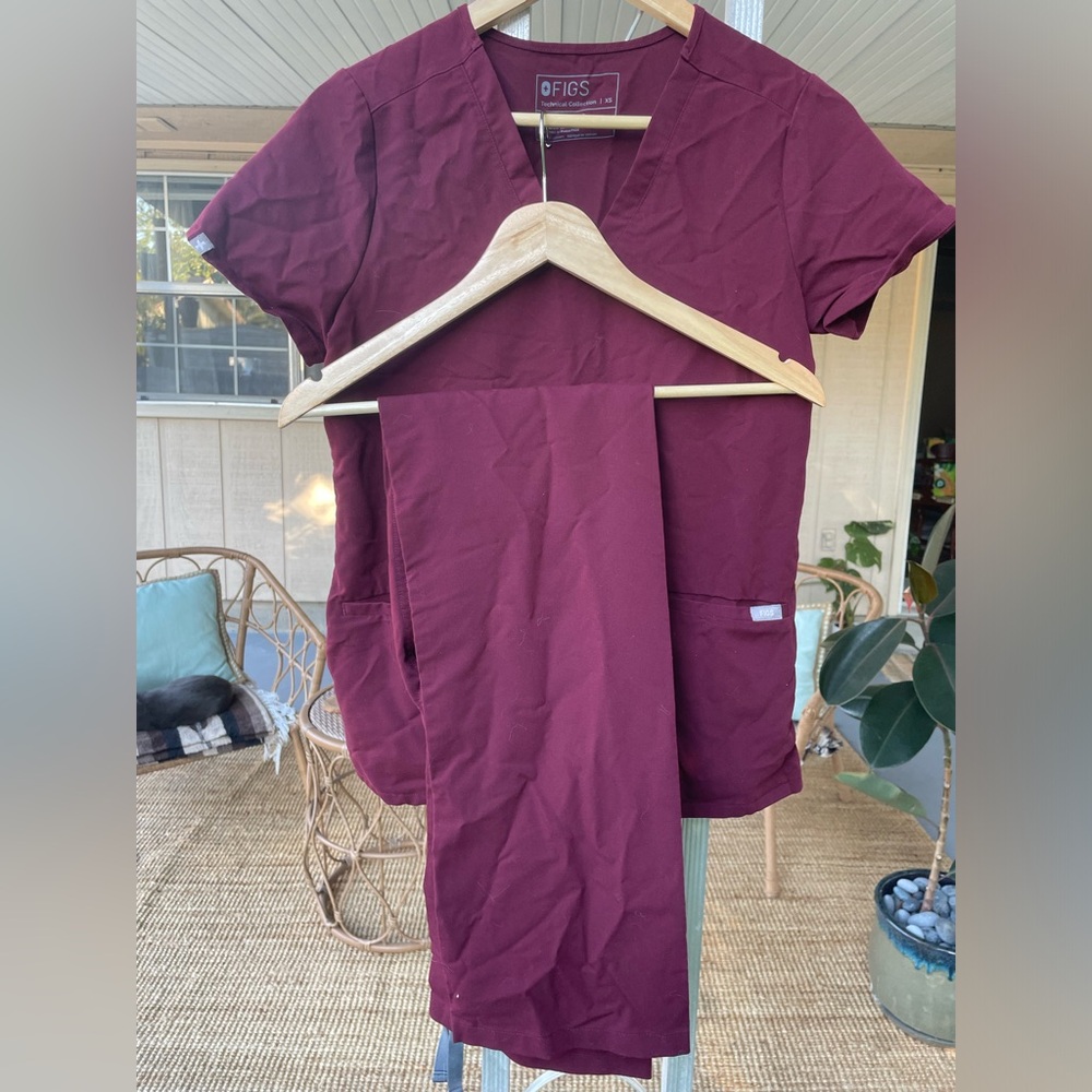 FIGS Set Maroon XS V-Neck Top and Tall Wide Leg Pants